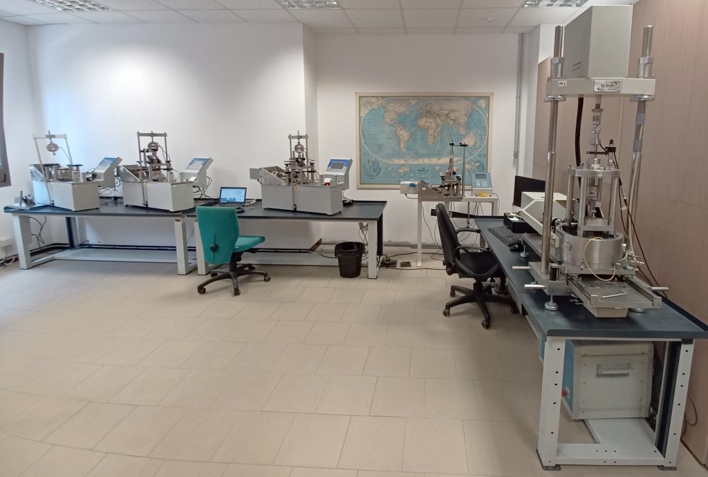 DSS-C and Static Simple and Direct Shear