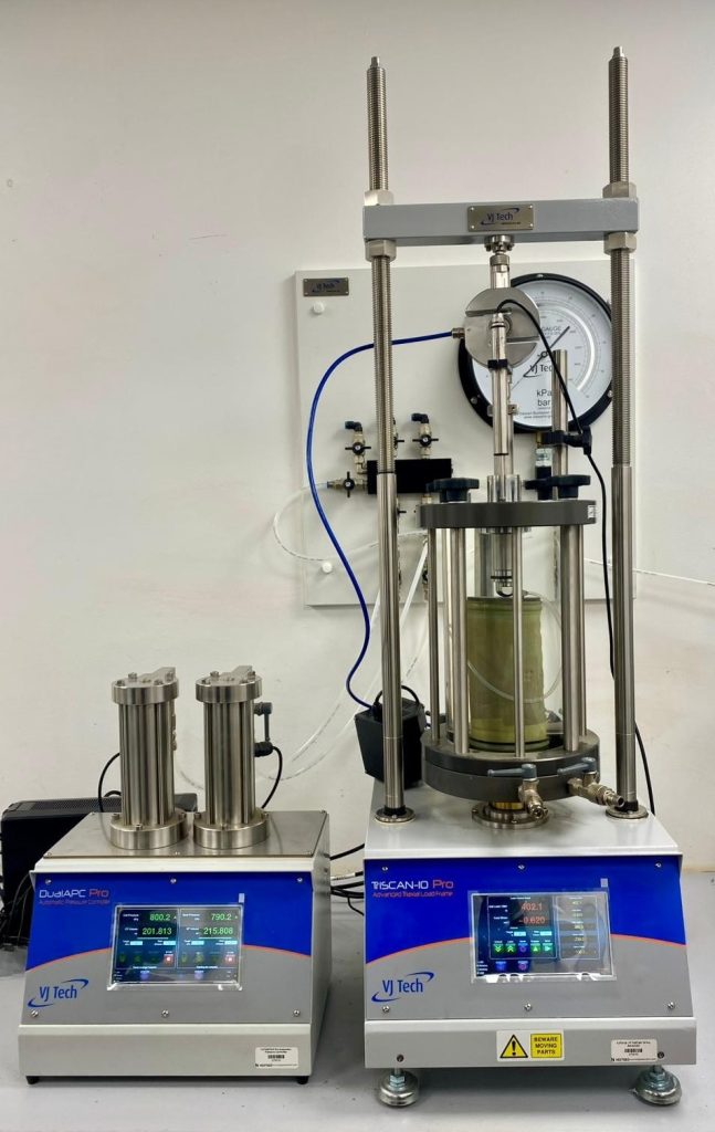 10kN TriSCAN effective stress triaxial system - Triaxial Training